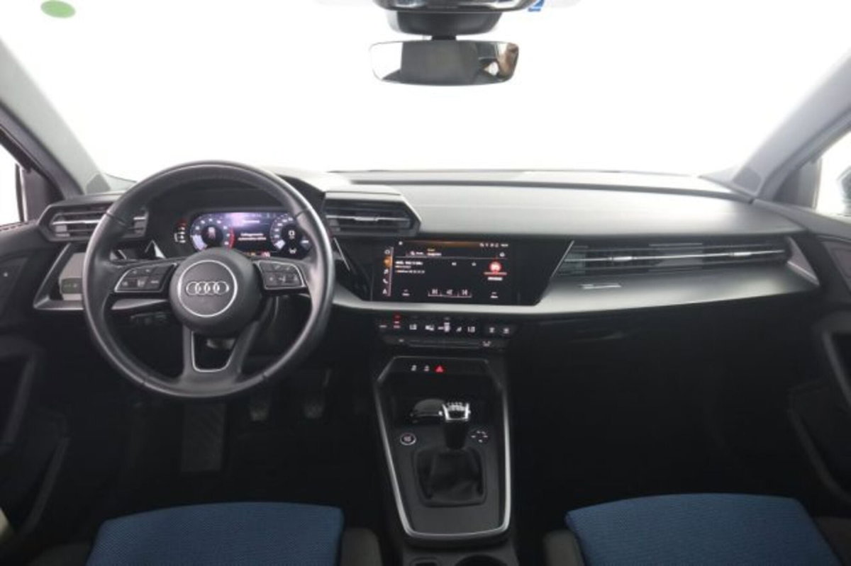 Audi A3 Sportback 30 TFSI Business (4)