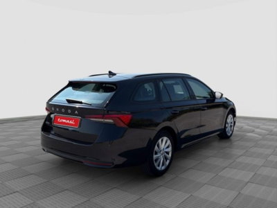 Skoda Octavia Station Wagon 2.0 tdi Executive 150cv dsg (5)