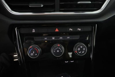 Volkswagen T-Roc 1.5 tsi R-Line dsg (13)