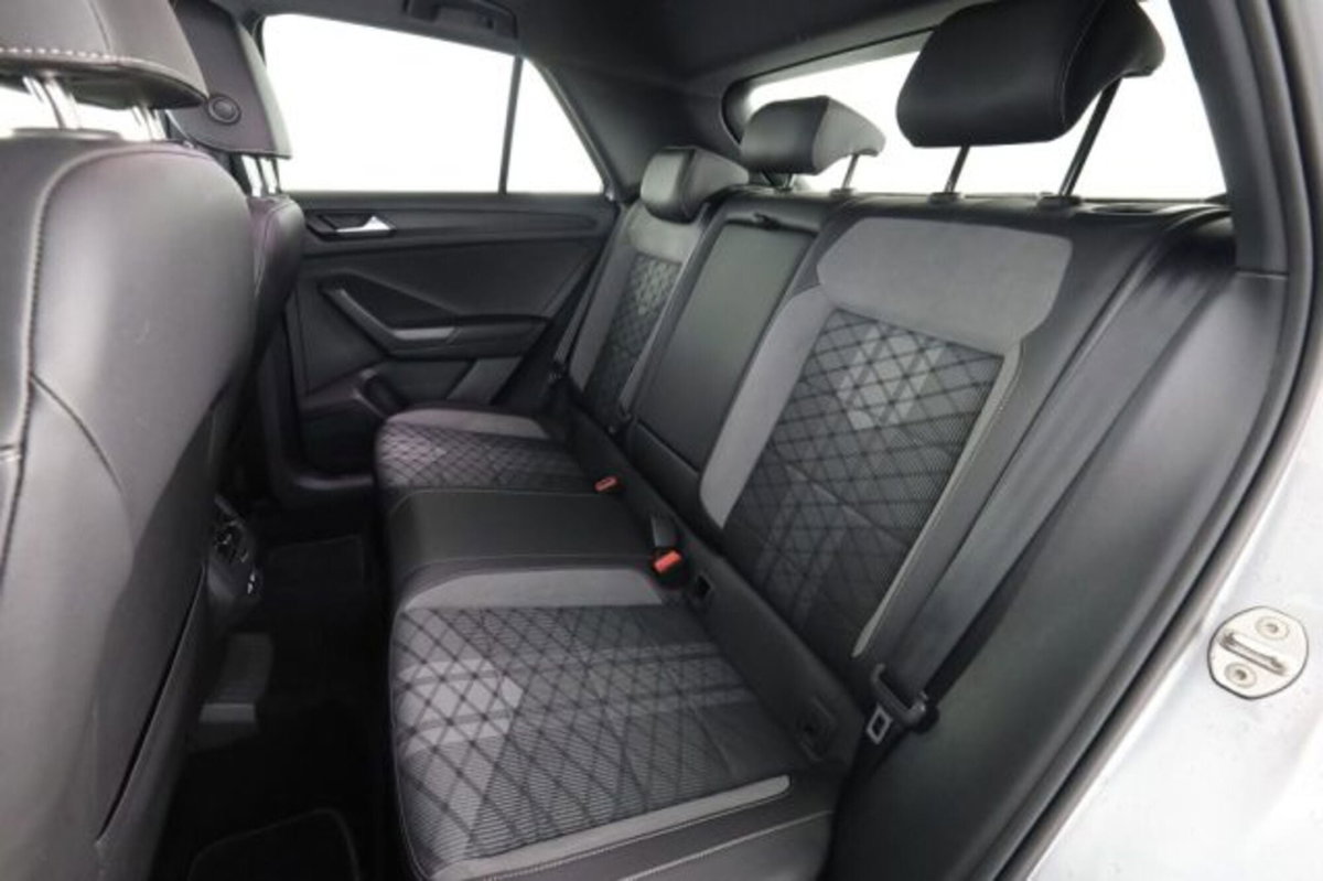Volkswagen T-Roc 1.5 tsi R-Line dsg (3)