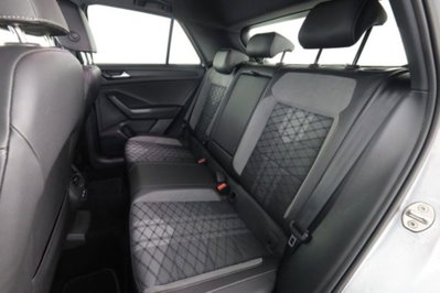 Volkswagen T-Roc 1.5 tsi R-Line dsg (3)