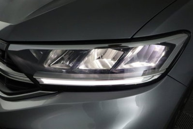 Volkswagen T-Roc 1.5 tsi R-Line dsg (9)