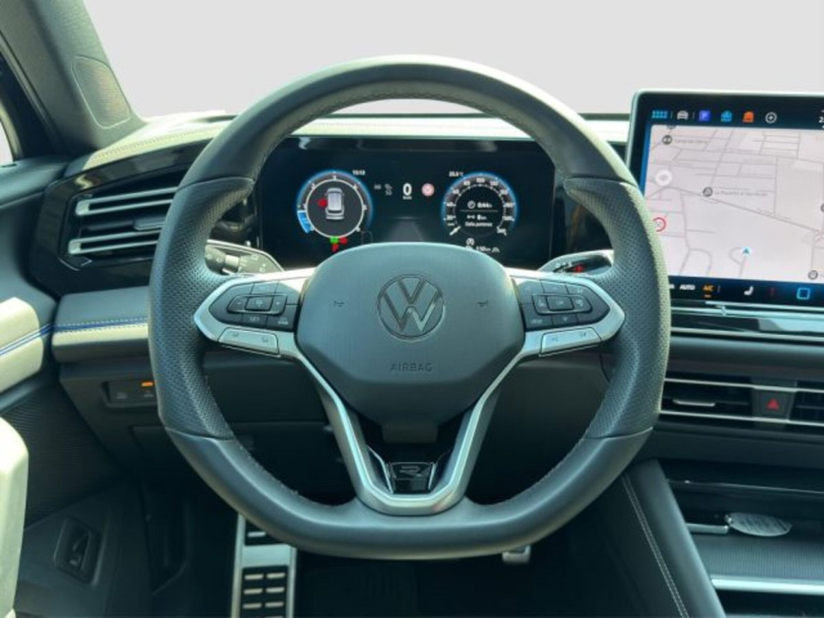 Volkswagen Tiguan 2.0 tdi R-Line 4motion 193cv dsg (13)