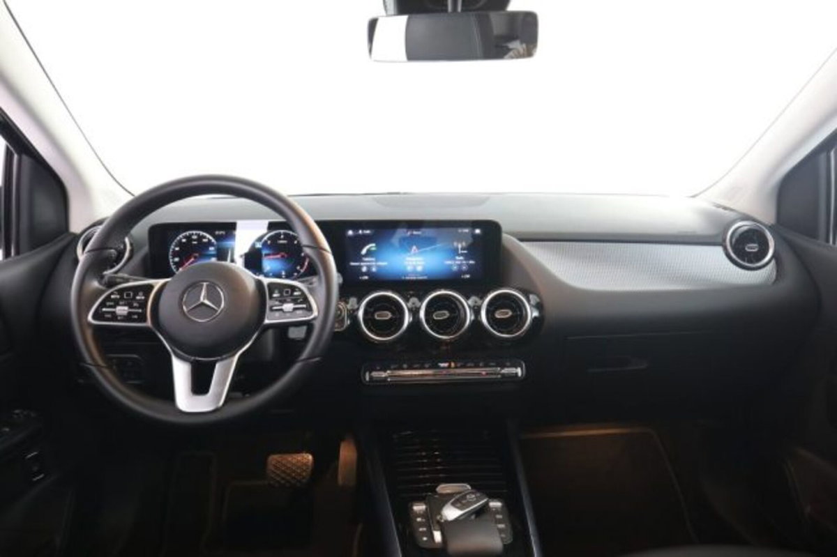 Mercedes-Benz CLA Shooting Brake 180 d Automatic Shooting Brake Sport (4)