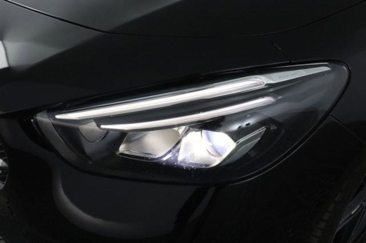 Mercedes-Benz CLA Shooting Brake 180 d Automatic Shooting Brake Sport (9)