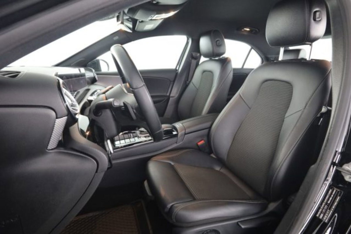 Mercedes-Benz Classe A Sedan 200 Automatic 4p. Sport (2)