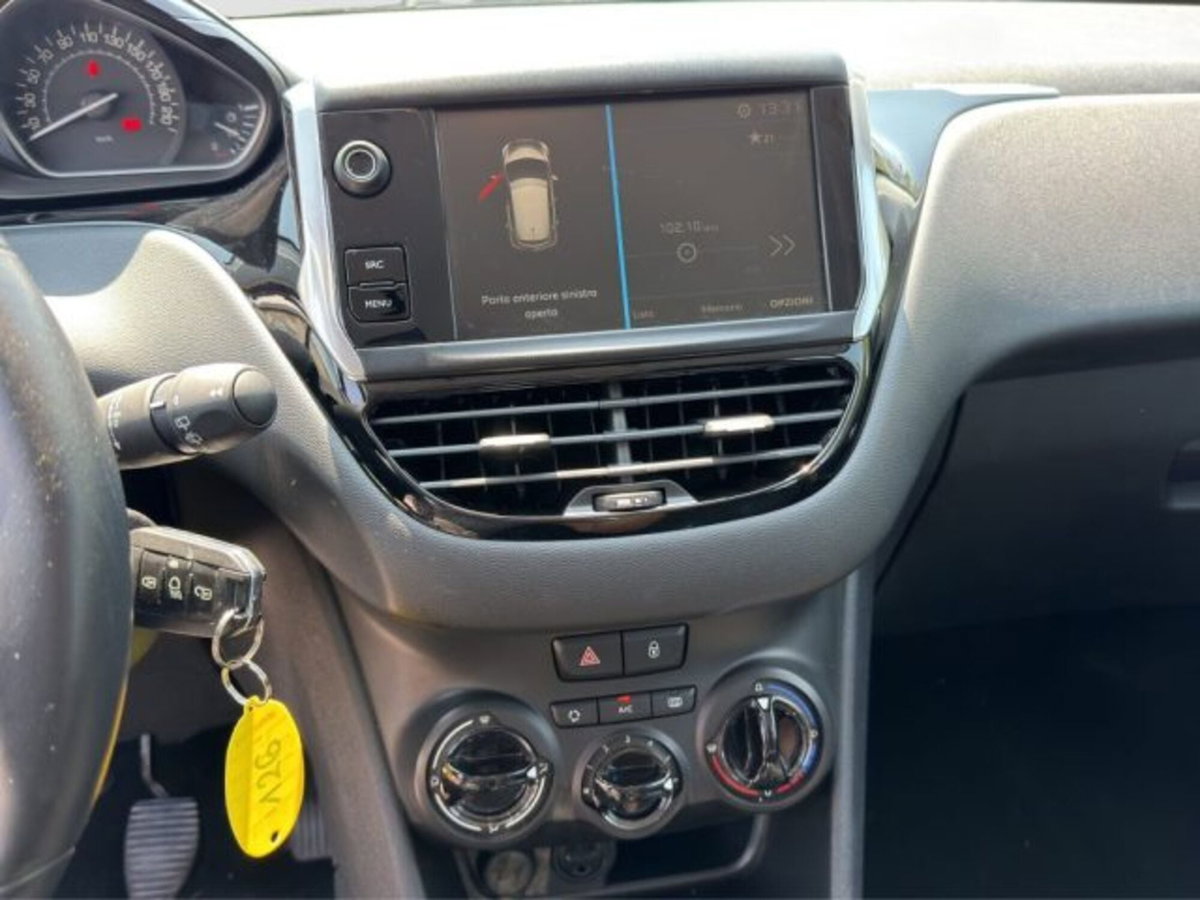 Peugeot 208 75 5 porte Active (17)