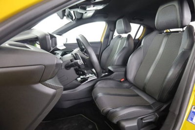 Peugeot 208 PureTech 130 Stop&Start EAT8 5 porte GT Line (2)