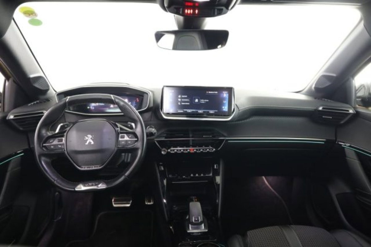 Peugeot 208 PureTech 130 Stop&Start EAT8 5 porte GT Line (4)