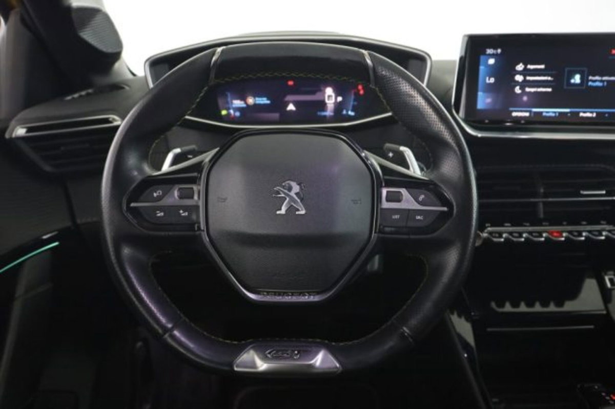 Peugeot 208 PureTech 130 Stop&Start EAT8 5 porte GT Line (5)