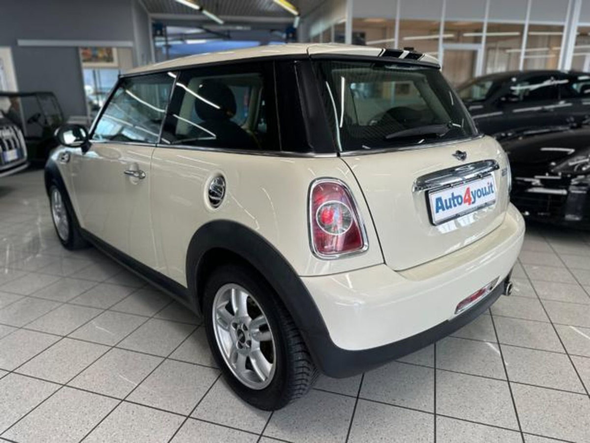 MINI Mini 1.6 16V One (55kW) (4)