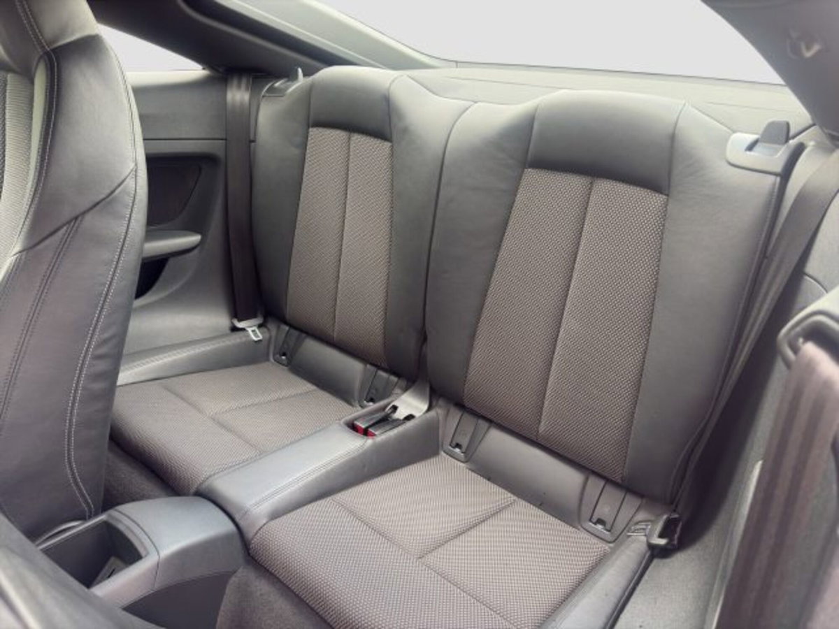 Audi TT Coupé 1.8 TFSI S line (11)