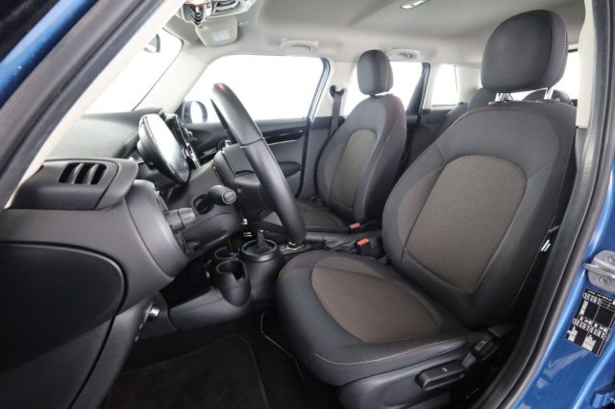 MINI Mini 1.5 Cooper Classic 5 porte (2)