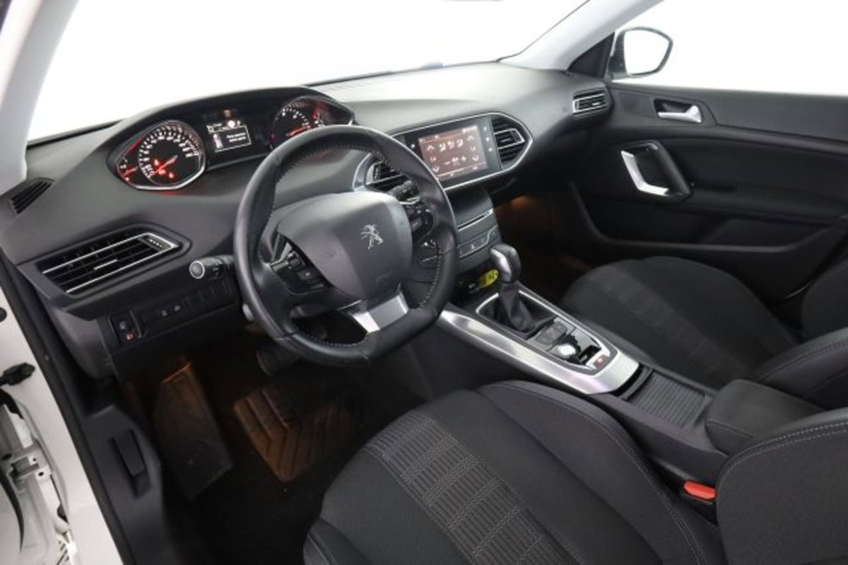 Peugeot 308 BlueHDi 120 S&S EAT6 Allure