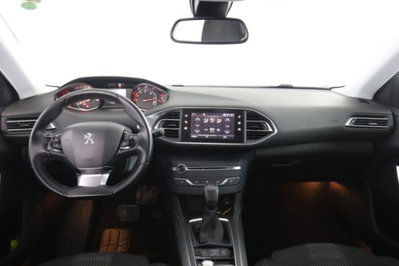 Peugeot 308 BlueHDi 120 S&S EAT6 Allure (4)