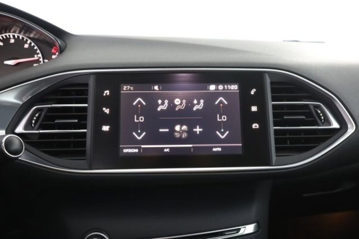 Peugeot 308 BlueHDi 120 S&S EAT6 Allure (9)