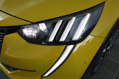 Peugeot 208 PureTech 130 Stop&Start EAT8 5 porte GT Line (9)
