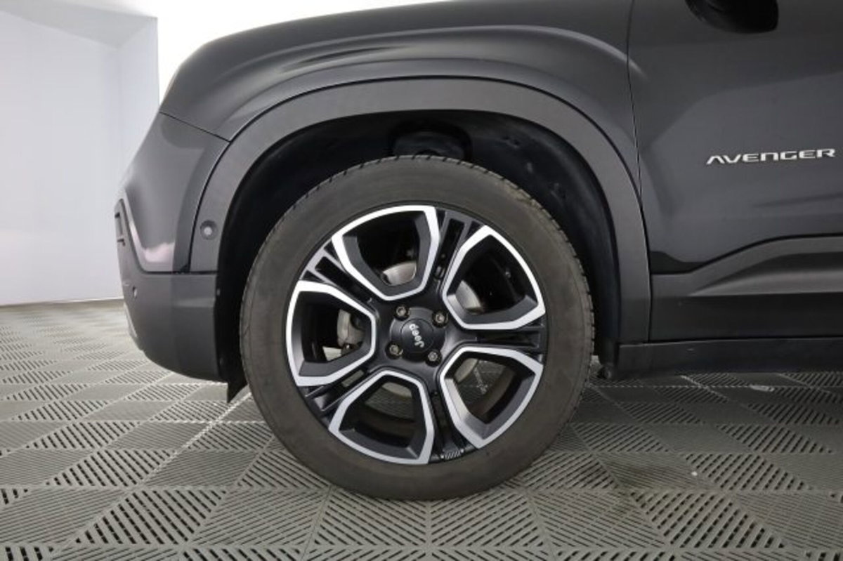 Jeep Avenger 1.2 turbo Summit fwd 100cv (8)