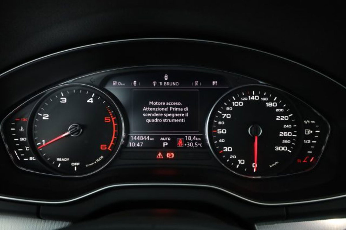 Audi Q5 35 TDI S tronic Business Sport (7)
