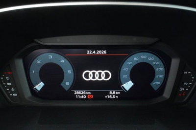 Audi Q3 Sportback 35 2.0 tdi Identity Black s-tronic (7)