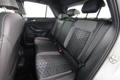 Volkswagen T-Roc 1.5 tsi R-Line dsg (3)