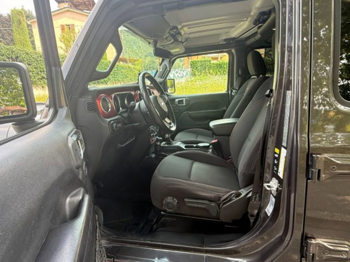 Jeep Wrangler Unlimited 2.0 Turbo Rubicon (6)
