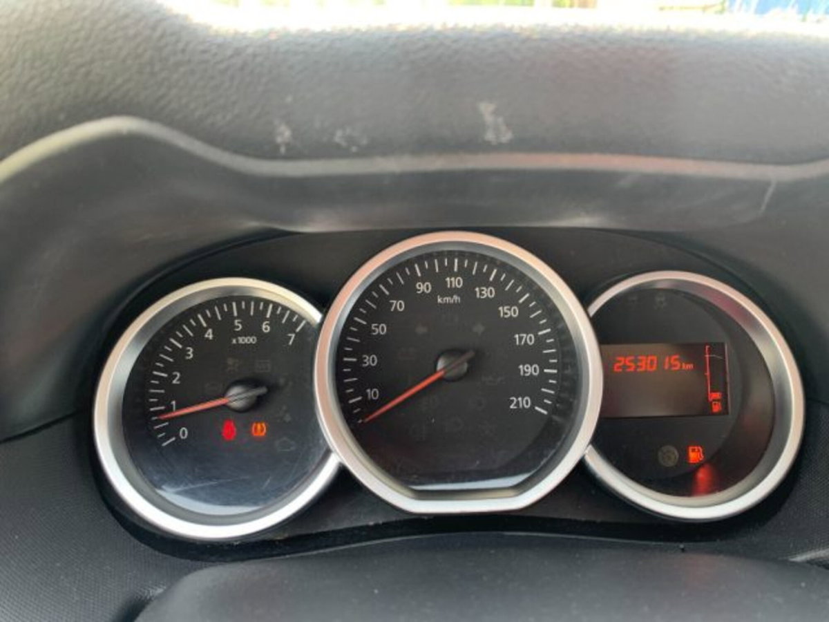 Dacia Duster 1.6 115CV Start&Stop 4x2 GPL Lauréate (14)