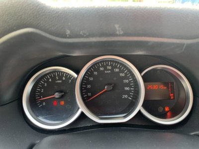 Dacia Duster 1.6 115CV Start&Stop 4x2 GPL Lauréate (14)