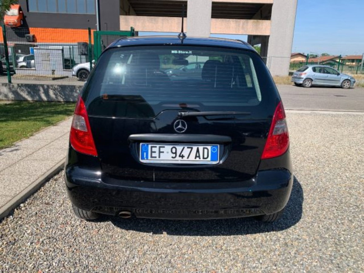 Mercedes-Benz Classe A 160 AUTOMATIC (6)