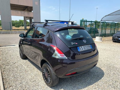 Lancia Ypsilon 0.9 TwinAir 85 CV 5 porte Metano Ecochic Gold (7)