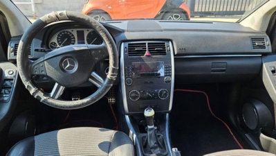 Mercedes-Benz Classe B 200 CDI Sport (8)
