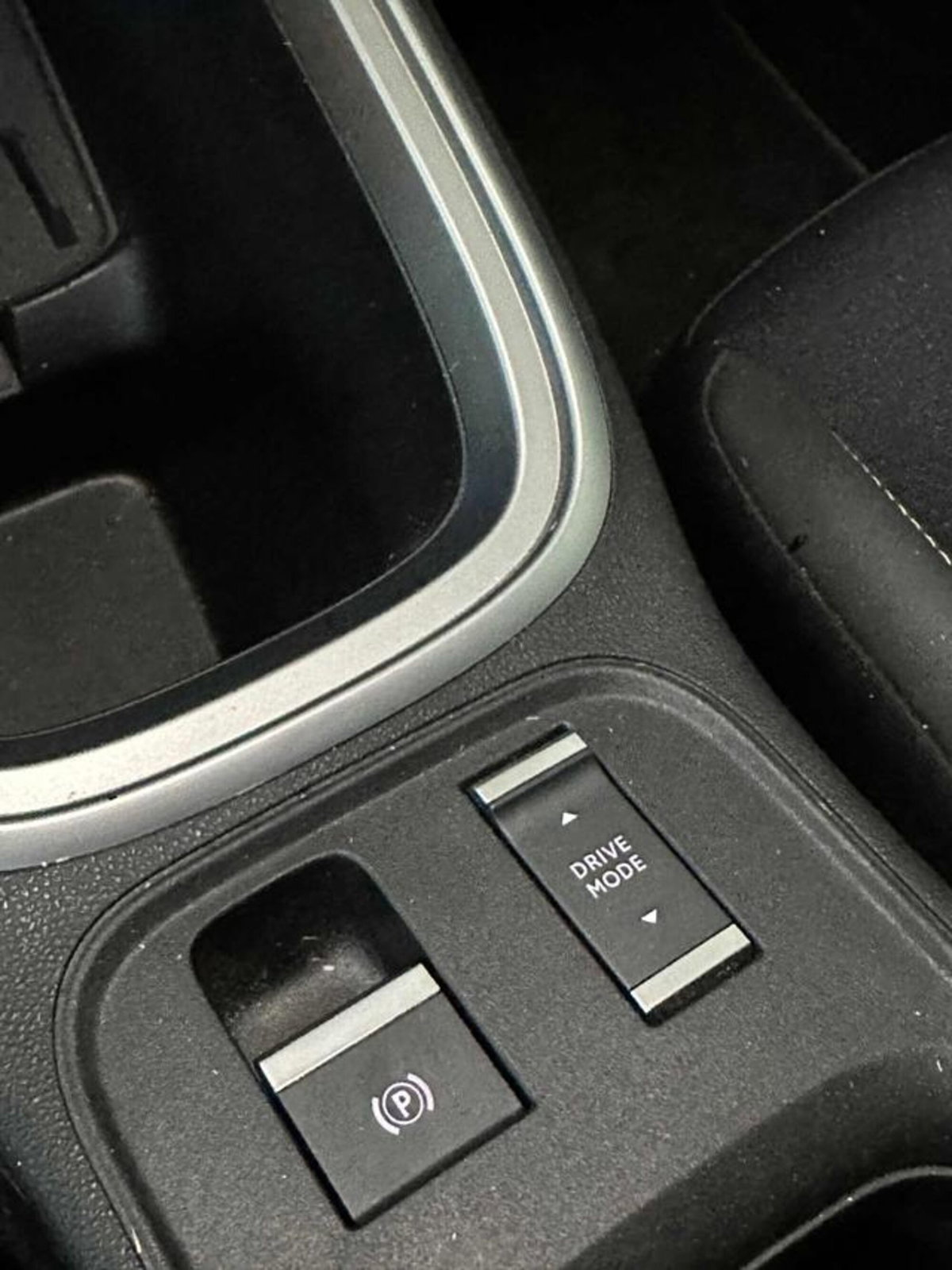 Jeep Avenger full-electric Summit fwd 156cv auto (14)