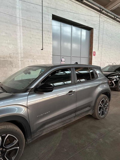 Jeep Avenger full-electric Summit fwd 156cv auto (6)