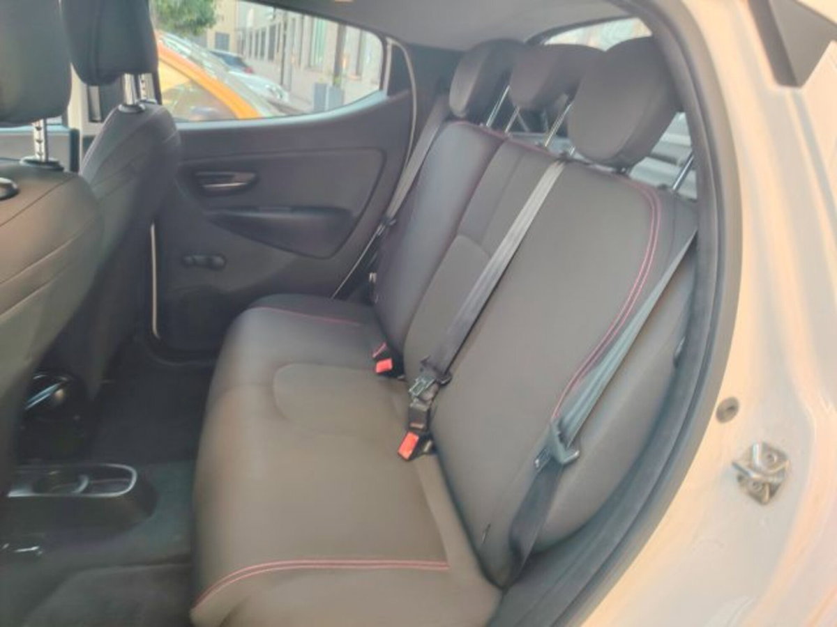 Lancia Ypsilon 1.2 69 CV 5 porte Elefantino (16)