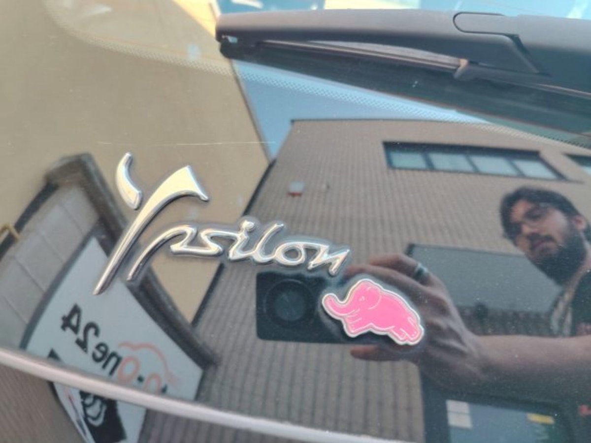 Lancia Ypsilon 1.2 69 CV 5 porte Elefantino (17)