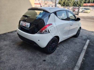 Lancia Ypsilon 1.2 69 CV 5 porte Elefantino (6)