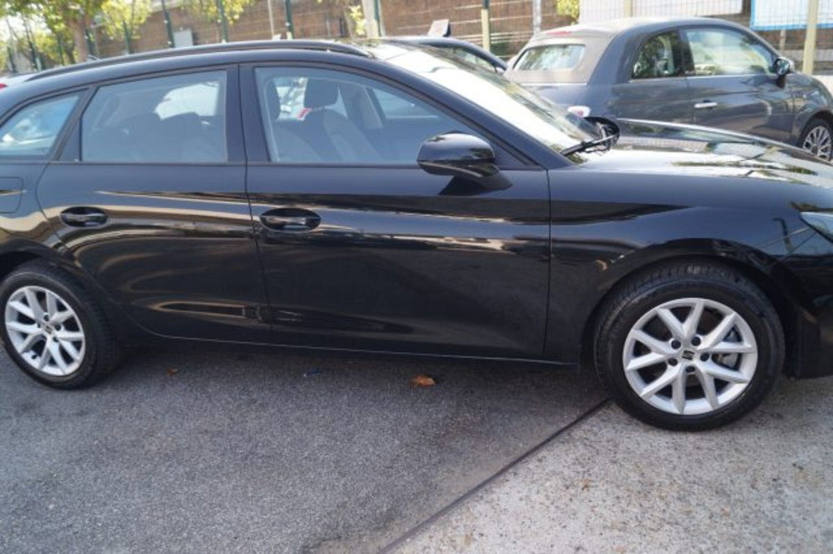 SEAT Leon ST Sportstourer 2.0 tdi Style 116cv (3)