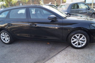 SEAT Leon ST Sportstourer 2.0 tdi Style 116cv (3)