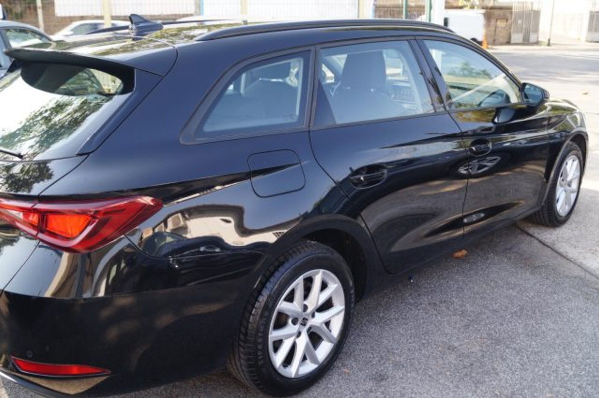 SEAT Leon ST Sportstourer 2.0 tdi Style 116cv (4)