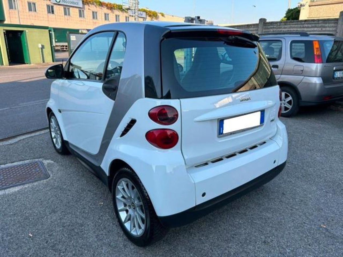 smart Fortwo 1000 52 kW MHD coupé passion (3)