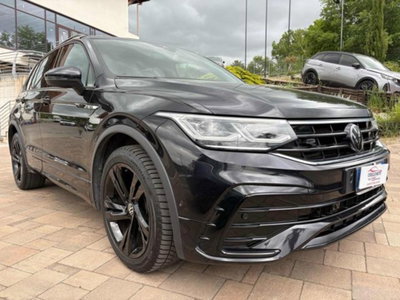 Volkswagen Tiguan 2.0 tdi R-Line 150cv dsg (2)