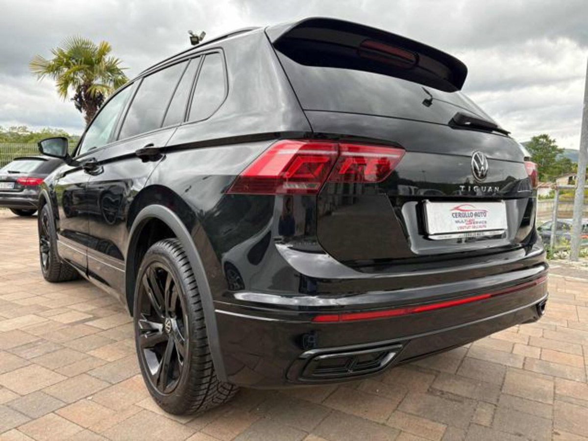Volkswagen Tiguan 2.0 tdi R-Line 150cv dsg (4)