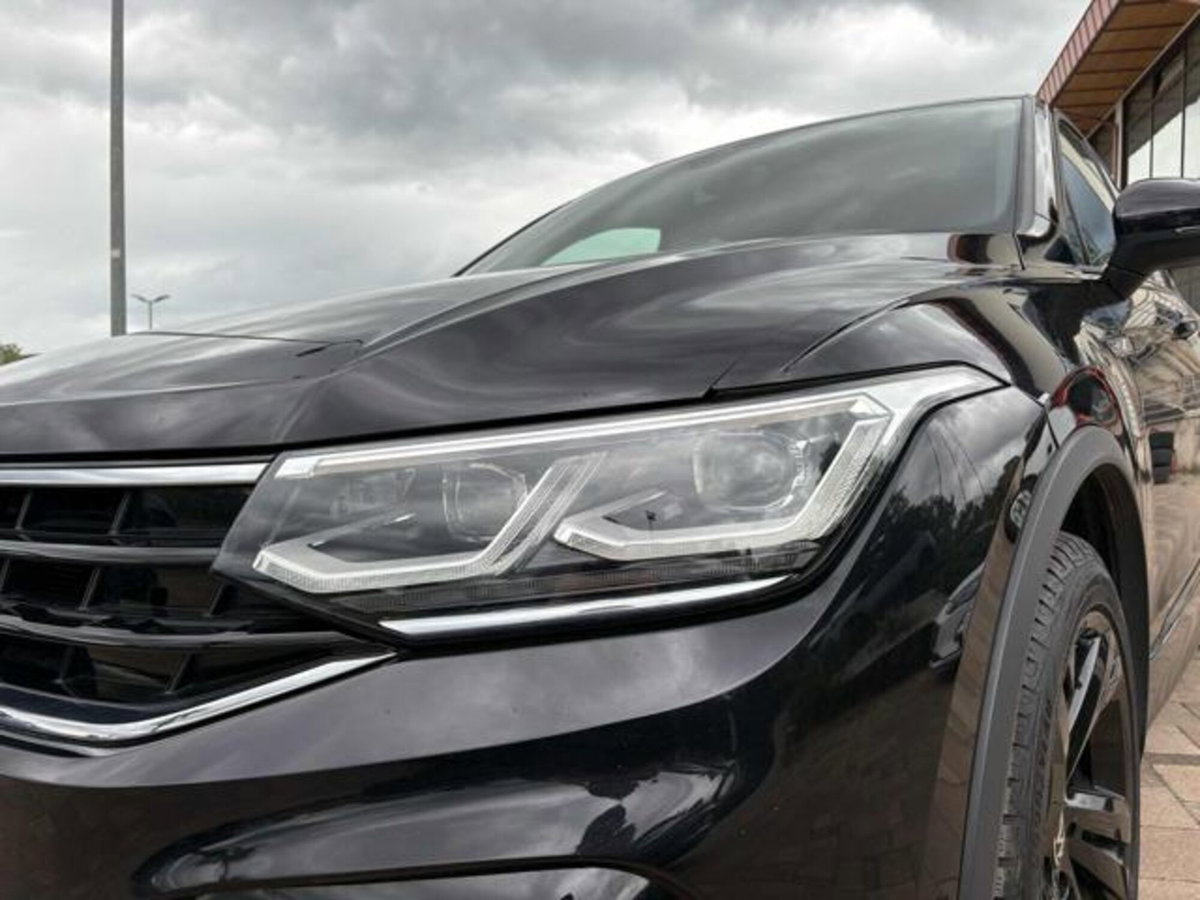 Volkswagen Tiguan 2.0 tdi R-Line 150cv dsg (6)