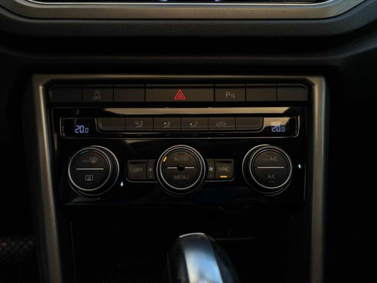 Volkswagen T-Roc 2.0 tdi R-Line 4motion 150cv dsg (12)