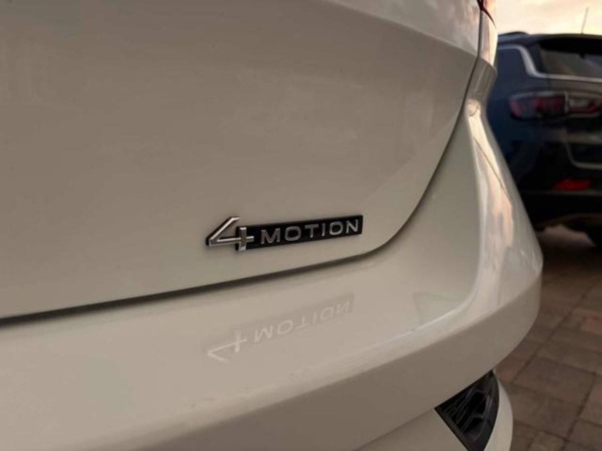 Volkswagen T-Roc 2.0 tdi R-Line 4motion 150cv dsg (5)