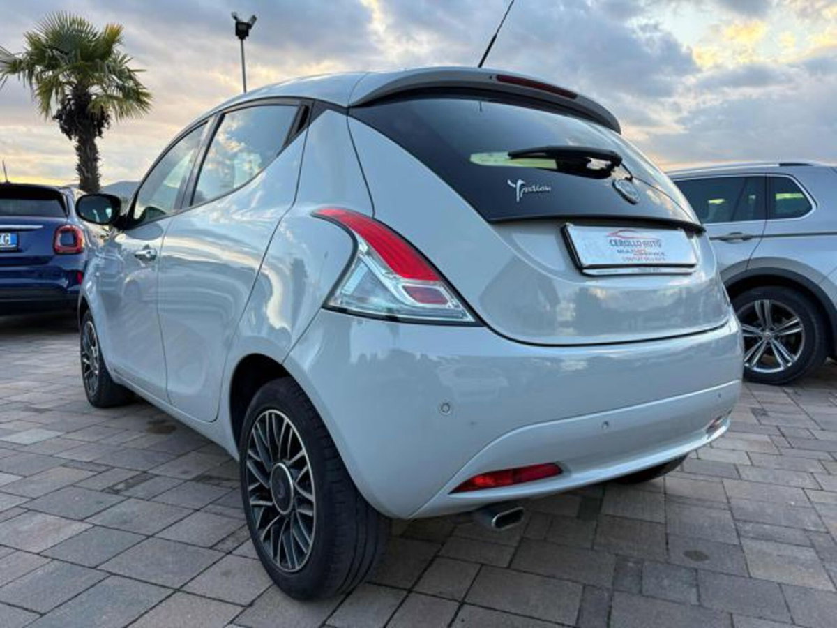 Lancia Ypsilon 1.3 MJT 16V 95 CV 5 porte S&S Mya (4)