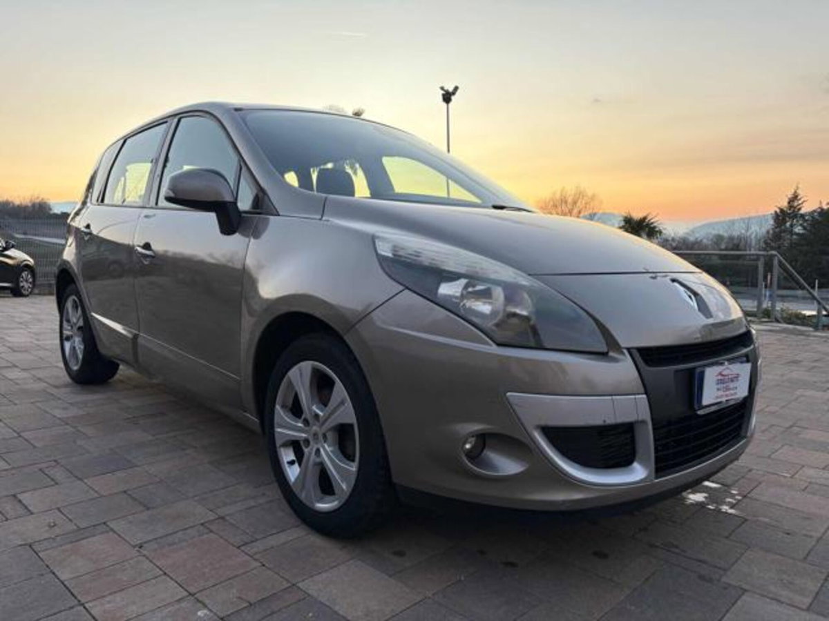 Renault Scenic E-Tech Electric 1.5 dCi 110CV Luxe (2)
