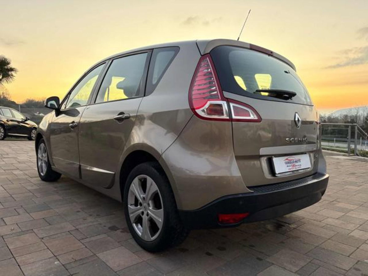 Renault Scenic E-Tech Electric 1.5 dCi 110CV Luxe (4)