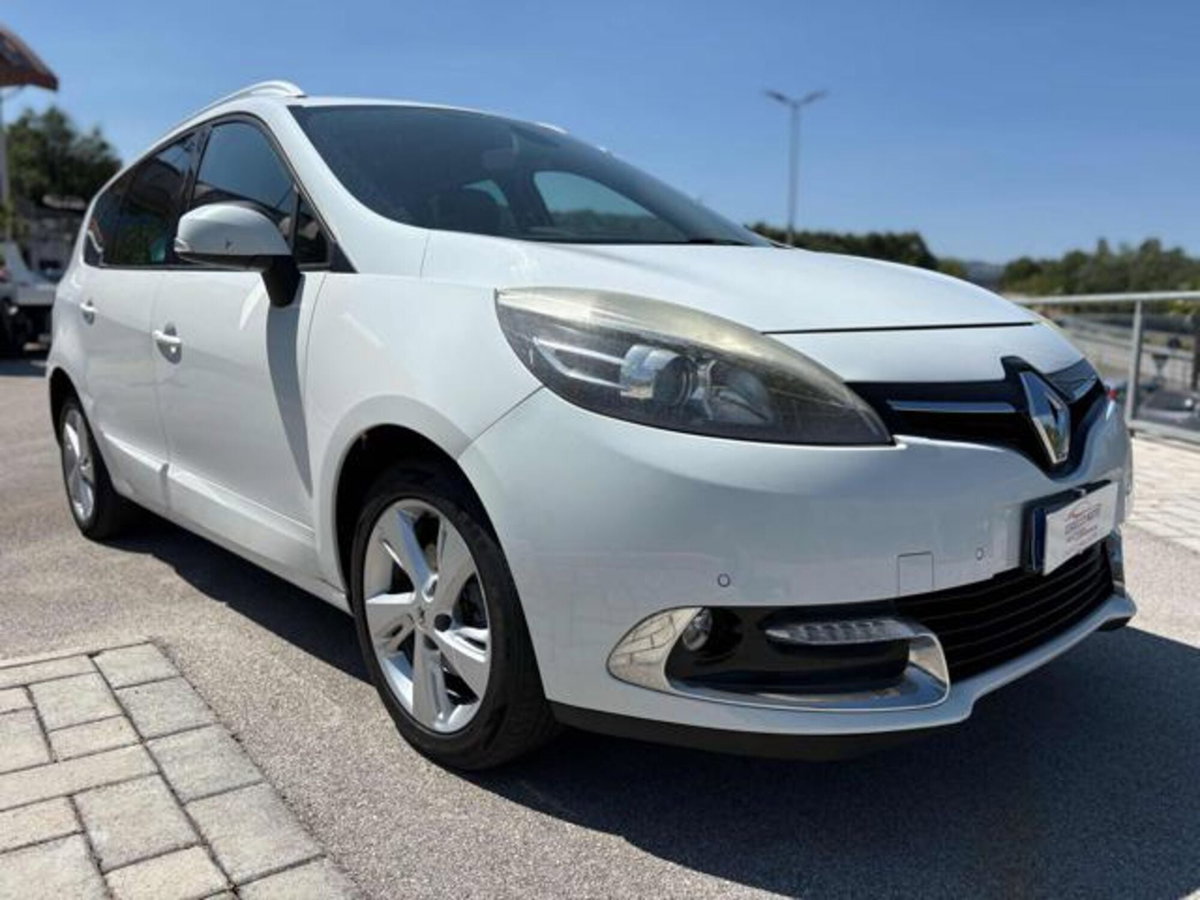 Renault Scenic E-Tech Electric 1.5 dCi 110CV Attractive (2)