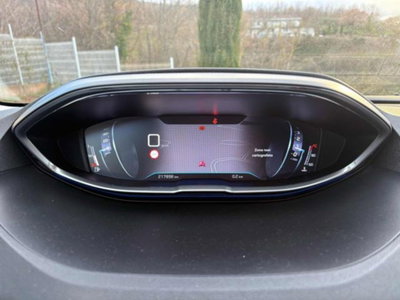 Peugeot 3008 BlueHDi 120 S&S Business (17)